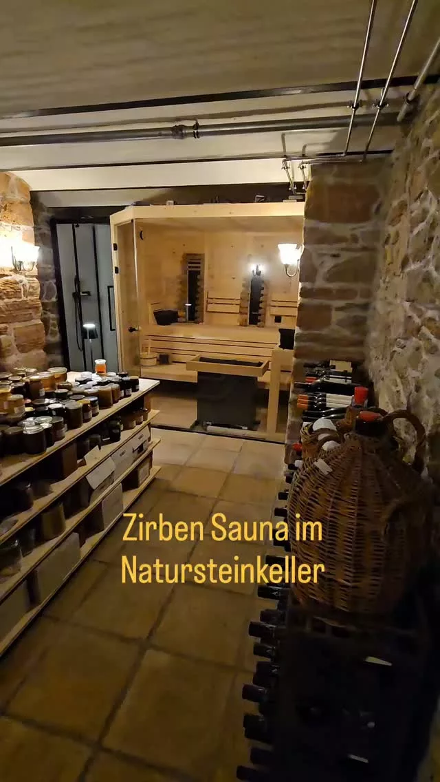 🌲 Wellness trifft auf Naturstein –
 individuelle Saunakultur im Schwarzwald. 🔥

Diese maßgefertigte Zirbensauna von Black Forest Pools fügt sich perfekt in einen historischen Natursteinkeller ein und verbindet natürliche Materialien mit modernem Design.

✨ Zirbenholz für eine warme, natürliche Atmosphäre
🪵 Hochwertige Bänke aus Erle
🔥 Zwei integrierte Infrarotstrahler für zusätzliche Wärme
🖤 Große Glasfront mit schwarzen Beschlägen
💡 Indirekte LED-Beleuchtung unter den Bänken und hinter den Rückenlehnen für ein stimmungsvolles Ambiente

Ein einzigartiger Rückzugsort, bei dem traditioneller Charme und moderner Wellnesskomfort aufeinandertreffen. 🧖‍♂️🌿

Individuell geplant. Präzise umgesetzt. Entspannung auf höchstem Niveau.

#BlackForestPools #Zirbensauna #Saunabau #WellnessDesign #Maßanfertigung